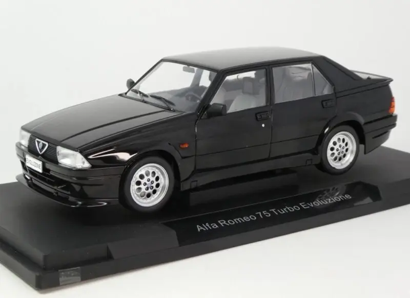 1/18 MCG Alfa Romeo 75 Turbo Evoluzione 1987 nera
