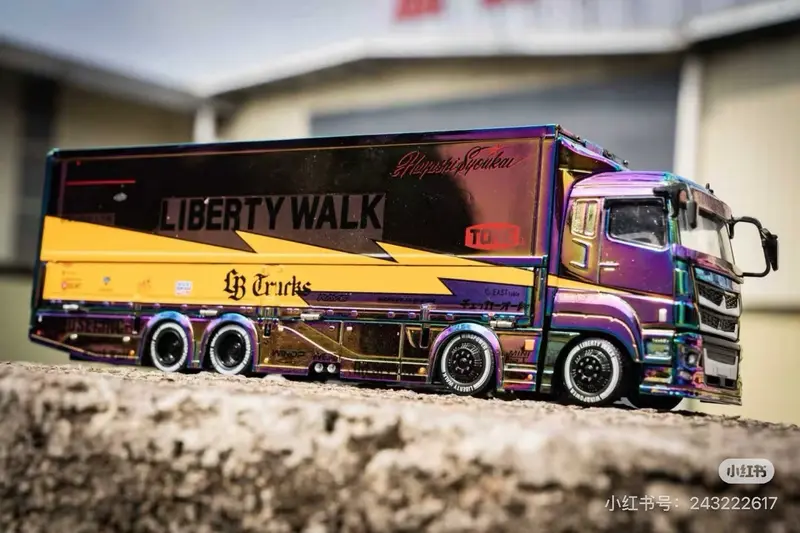 1/64 GCD Fuso LB Liberty Walk Chameleon Transporter HEC 2026 Diecast Car Model
