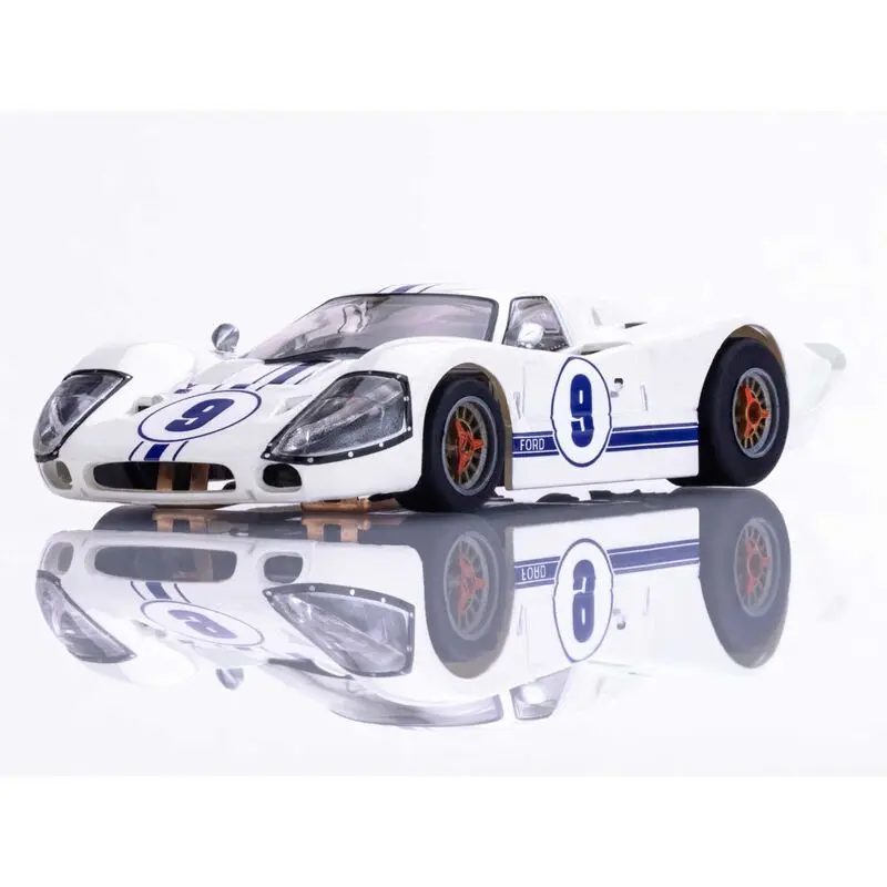 AFX Racing HO Ford GT40 Mk.IV #9 Mega G+ Slot Car, White