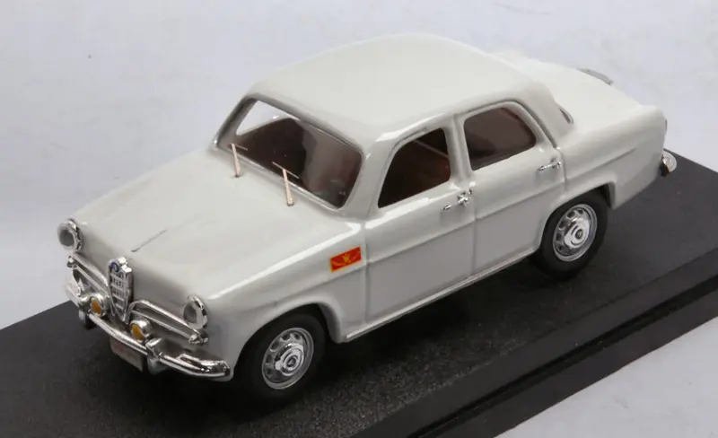 ALFA ROMEO GIULIETTA POLIZIA WHITE 1