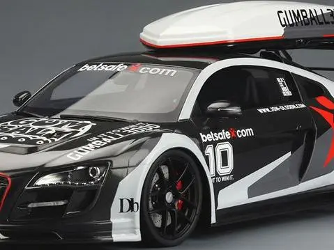 Audi R8 Body Kit Camo 2013 1