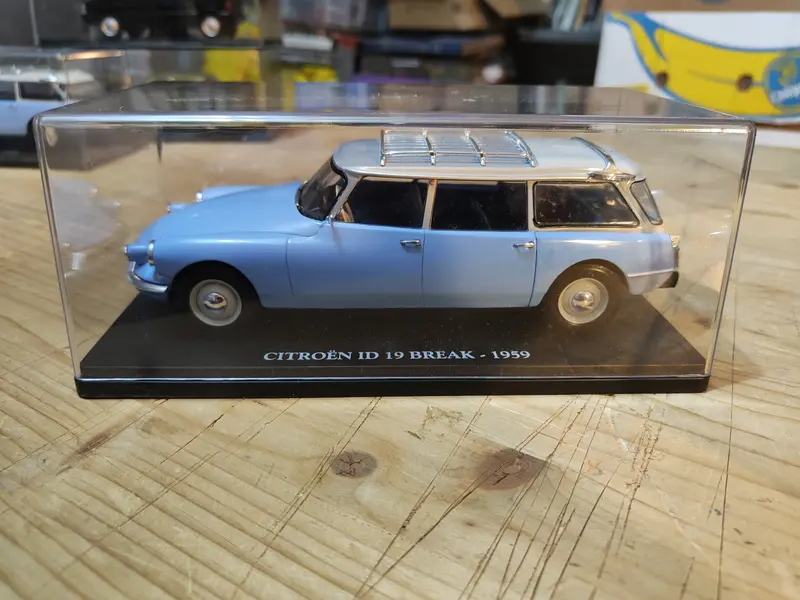 AUTO VINTAGE - Citroen ID 19 break del 1959  Con fascicolo  NUOVA