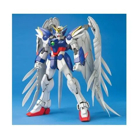 Bandai & Gundam 1/100 MG WING GUND ZERO