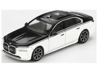 BMW I7 XDRIVE60 Alpine White/Black Sapphire (RHD) 1