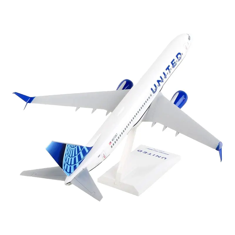 Boeing 737-800 Commercial Aircraft with Wi-Fi Dome "United Airlines" (N37267) White with Blue Tail (Snap-Fit) 1/130 Plastic Model by Skymarks