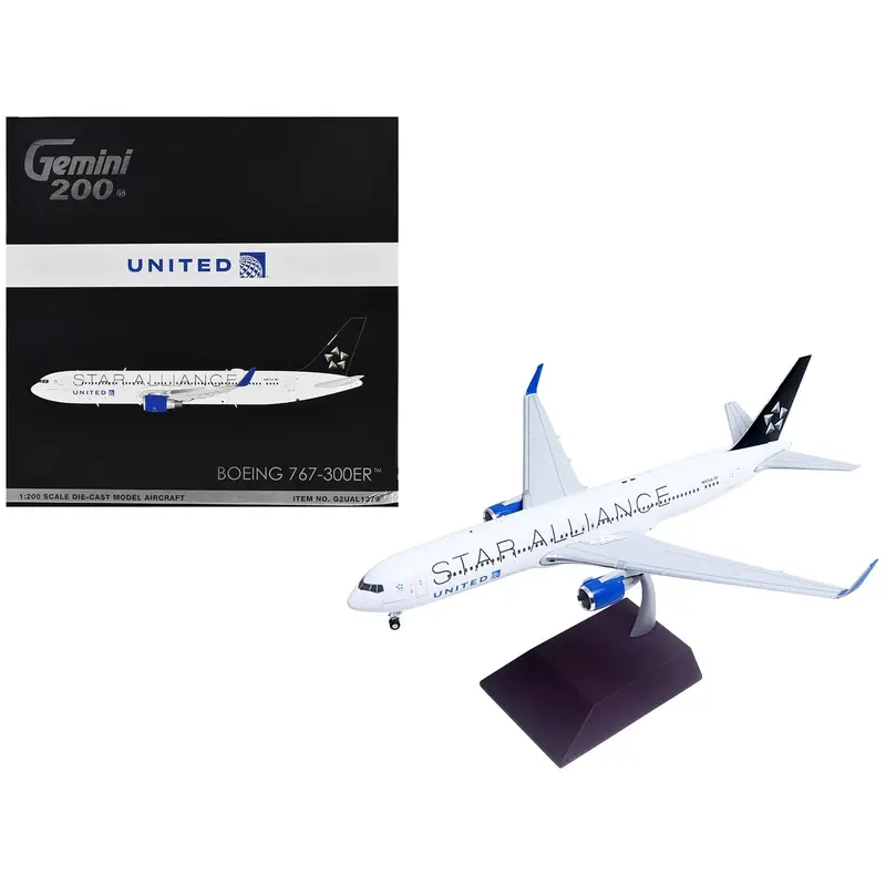 Boeing 767-300ER Commercial Aircraft "United Airlines - Star Alliance" (N653UA) White with Black Tail "Gemini 200" Series 1/200 Diecast Model Airplane by GeminiJets