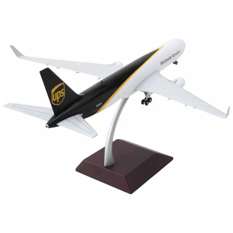Boeing 767-300F Commercial Aircraft "UPS Worldwide Services" (N324UP) White and Brown "Gemini 200" Series 1/200 Diecast Model Airplane by GeminiJets