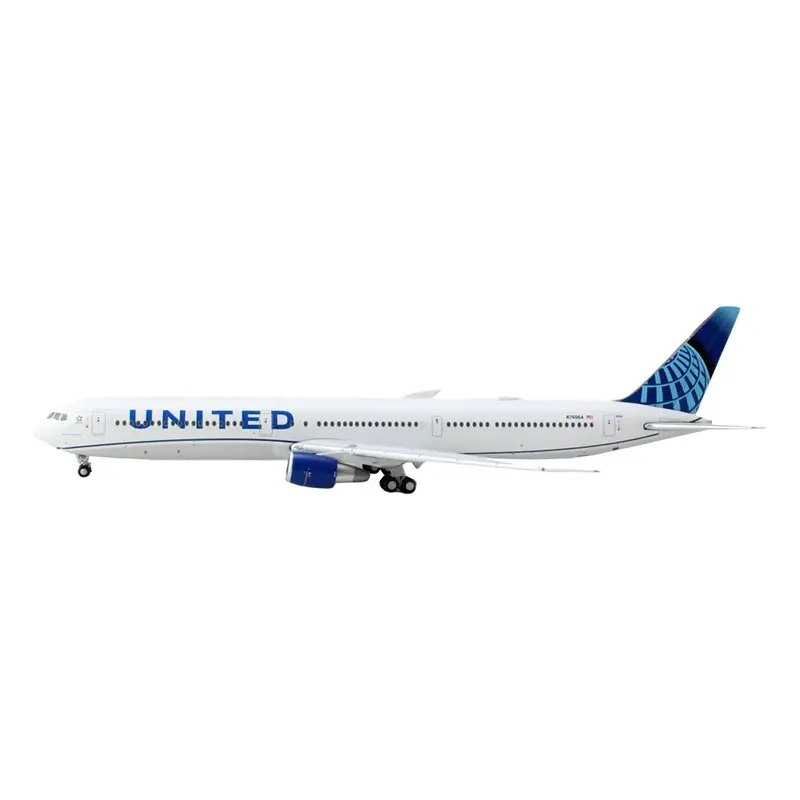 Boeing 767-400ER Commercial Aircraft "United Airlines" (N76064) White with Blue Tail 1/400 Diecast Model Airplane by GeminiJets