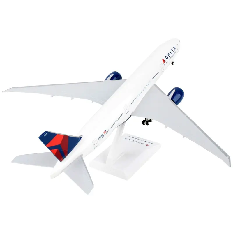 Boeing 777-200 Commercial Aircraft with Landing Gear "Delta Air Lines" (N709DN) White with Blue and Red Tail (Snap-Fit) 1/200 Plastic Model by Skymarks