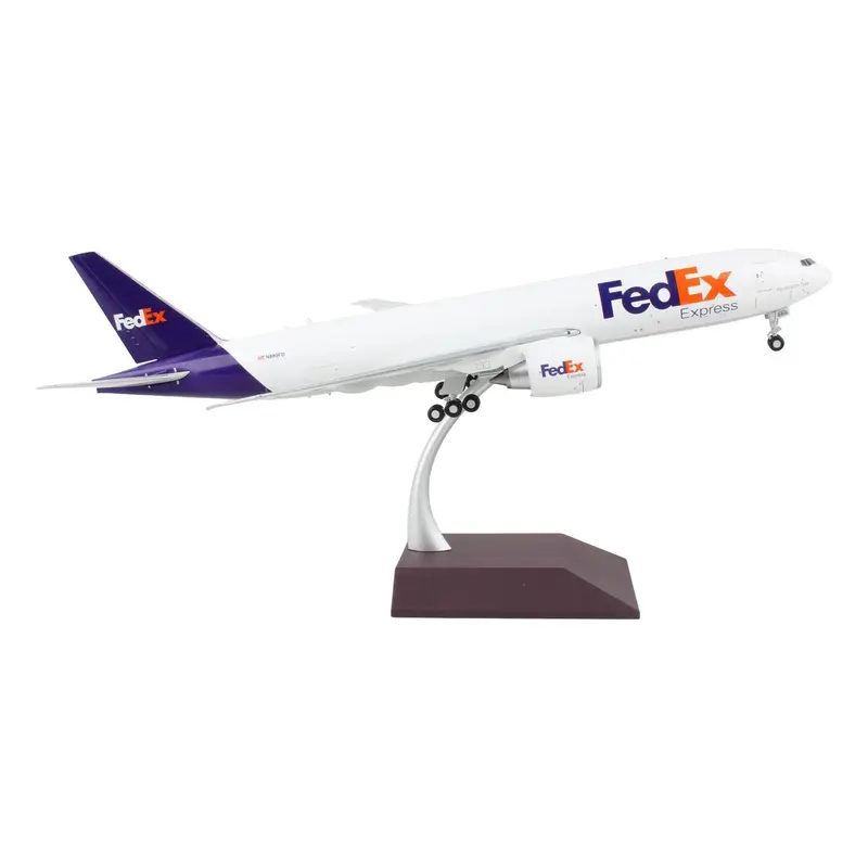 Boeing 777F Commercial Aircraft "Fedex (Federal Express)" (N889FD) White with Purple Tail "Gemini 200" Series 1/200 Diecast Model Airplane by GeminiJets