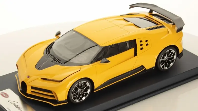 BUGATTI CENTODIECI PRODUCTION VERSION YELLOW 1