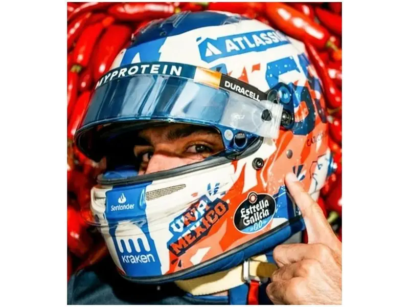 Carlos Sainz F1 Mexican GP 2025 Helmet 1