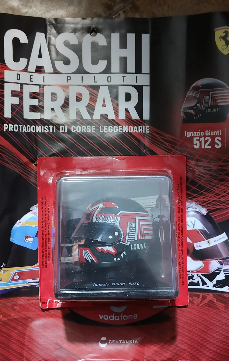 Caschi Ferrari - Ignazio Giunti 1970 -    NUOVO