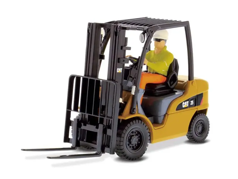 CAT DP25N Lift Truck 1