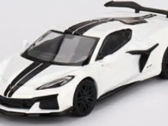 Chevrolet Corvette Z06 2023 Arctic White (RHD) 1