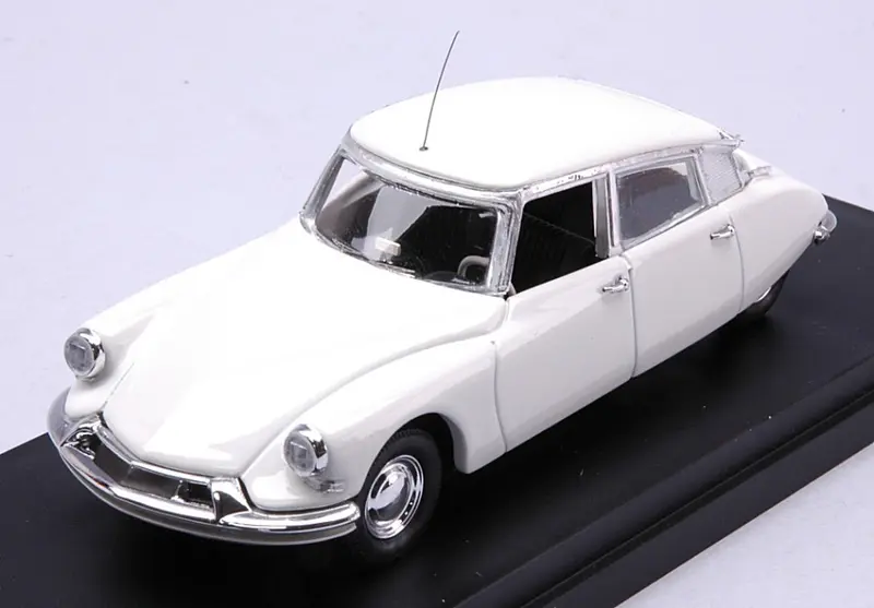 CITROEN DS 19 PERSONAL CAR ISPETTORE GINKO 1962 1