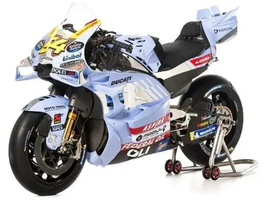 Ducati Desmosedici GP24 BK8 Gresini Racing MotoGP 2025 #54 Fermín Aldeguer 1