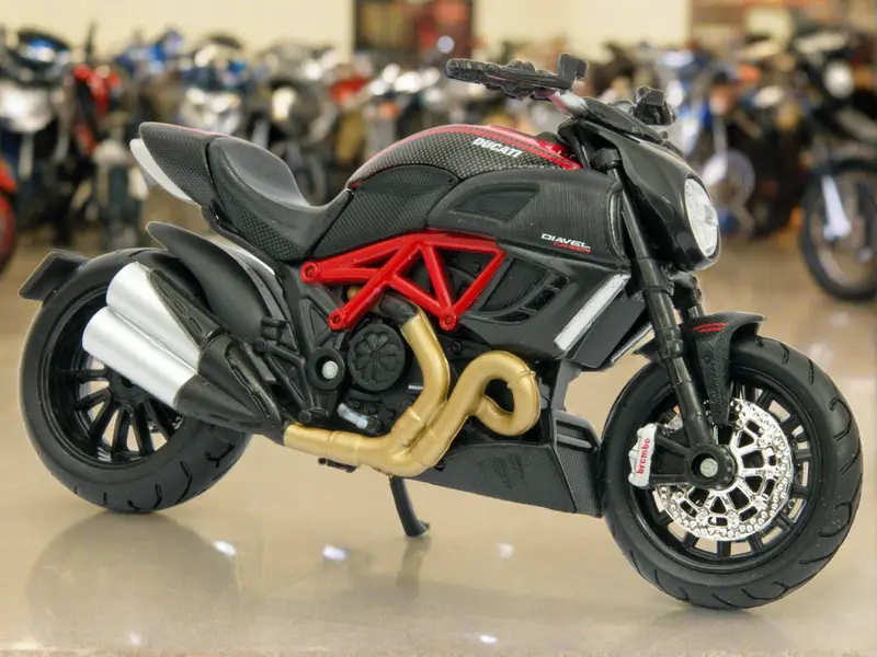 Ducati Diavel Carbon red/black 1
