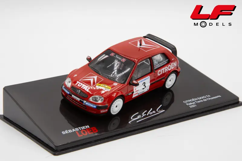 EDICOLA CITROEN SAXO T4 RALLYE TERRE DE L'AUXERROIS 2001 S. LOEB 1
