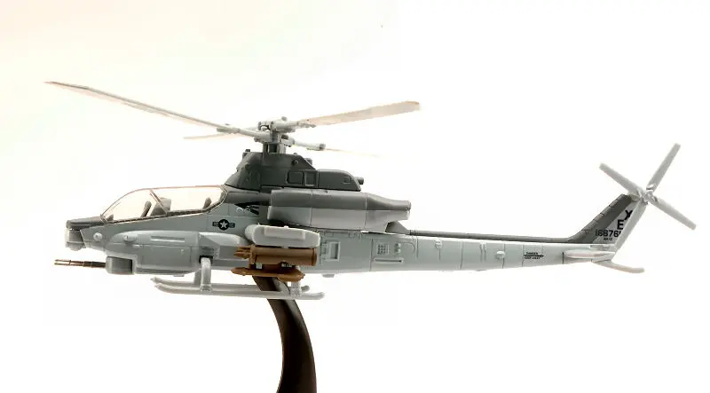 ELICOTTERO BELL AH-1Z COBRA 1
