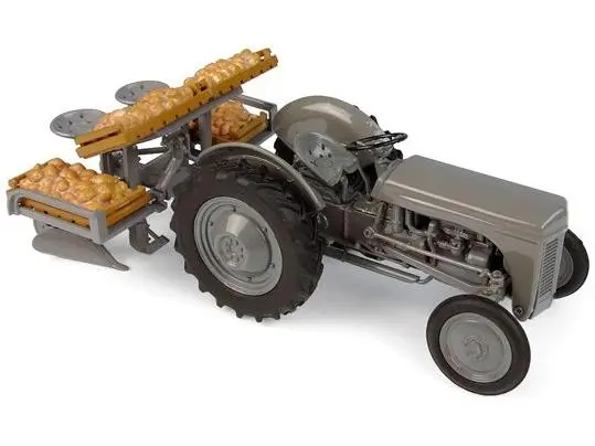 Ferguson TE 20 Tractor w/Ferguson Potato Planter 1