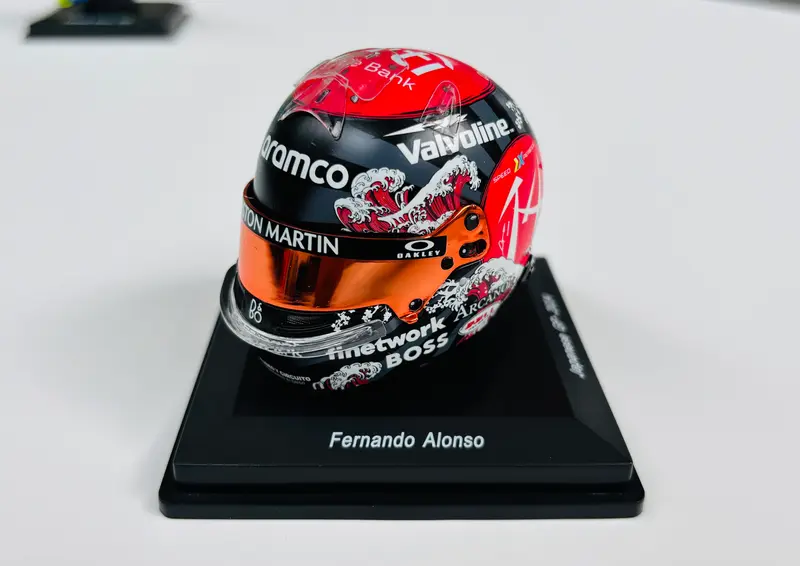 Fernando Alonso - Helmet - 1