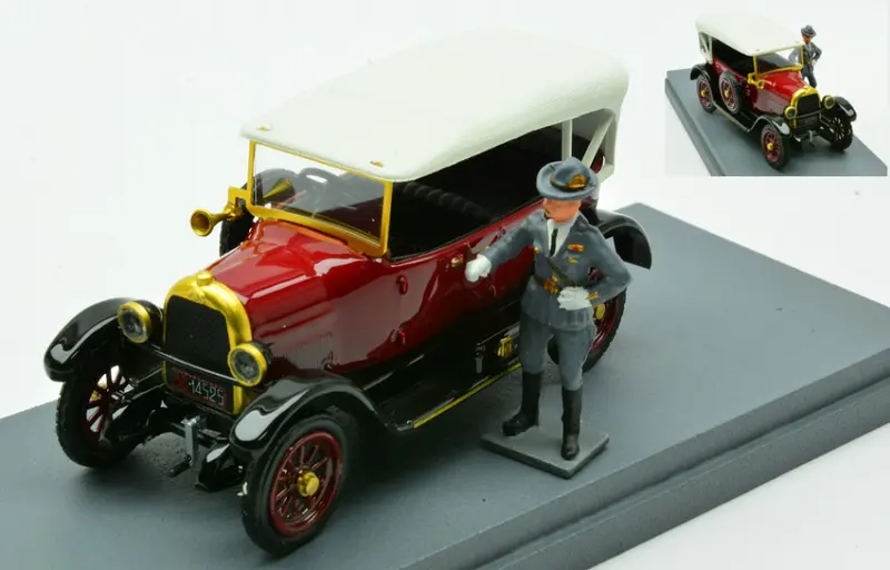 FIAT 501 FIUME 1919 WITH FIGURE GABRIELE D'ANNUNZIO 1