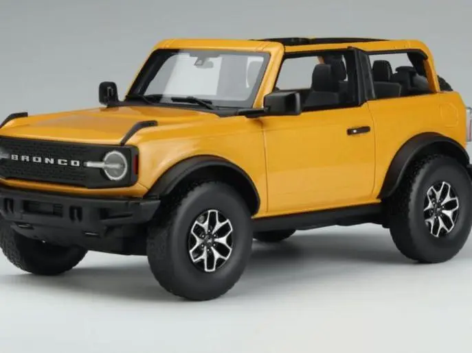 Ford Bronco Badlands Cyber Orange 2021 1