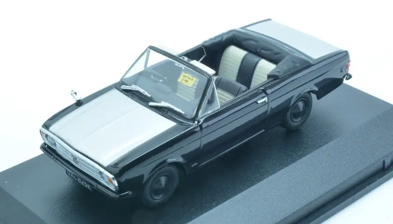 FORD CORTINA MK II CRAYFORD CONVERTIBLE BLACK/SILVER 1