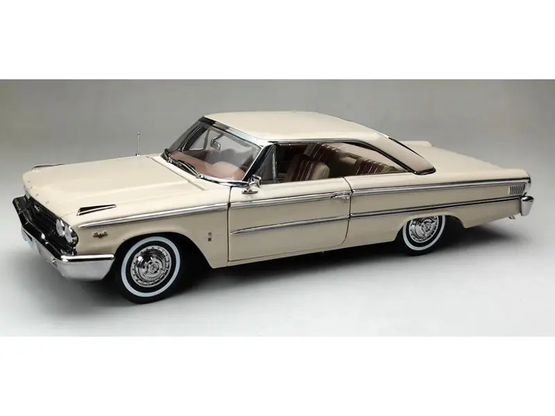 Ford Galaxie 500/XL Hardtop Sandshell Bei 1963 1