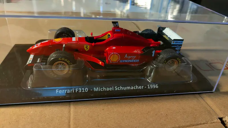 Grandi Ferrari F310 Michael Schumacher 1996 con fascicolo  nuova