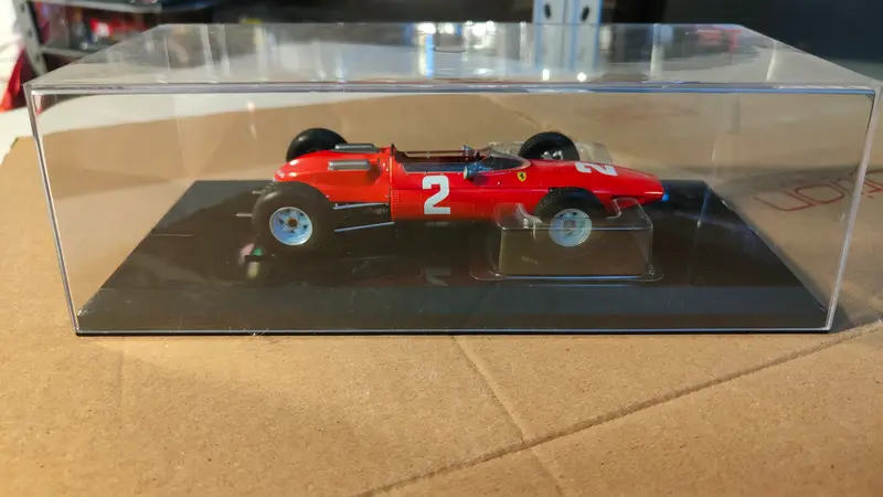 Grandi Ferrari .Ferrari 158 F1 - John Surtees - 1964 . nuova  con fascicolo