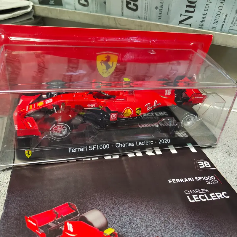 GRANDI FERRARI - FERRARI  SF 1000  di   CHARLES LECLERC  . Del 2020  - 1.24 . Nuova   con fascicolo