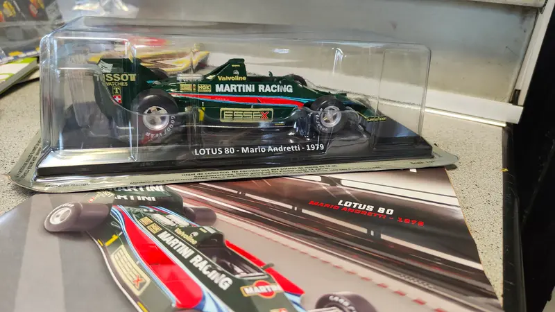 Grandi Formula 1 Auto da corsa Lotus 80 di Mario Andretti del 1979  formato 1