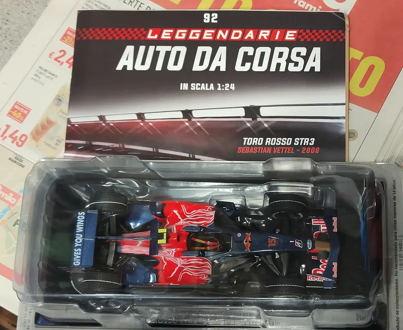 Grandi Formula 1 Auto da corsa  TORO ROSSO STR3  di Sebastian Vettel del 2008   NUOVA