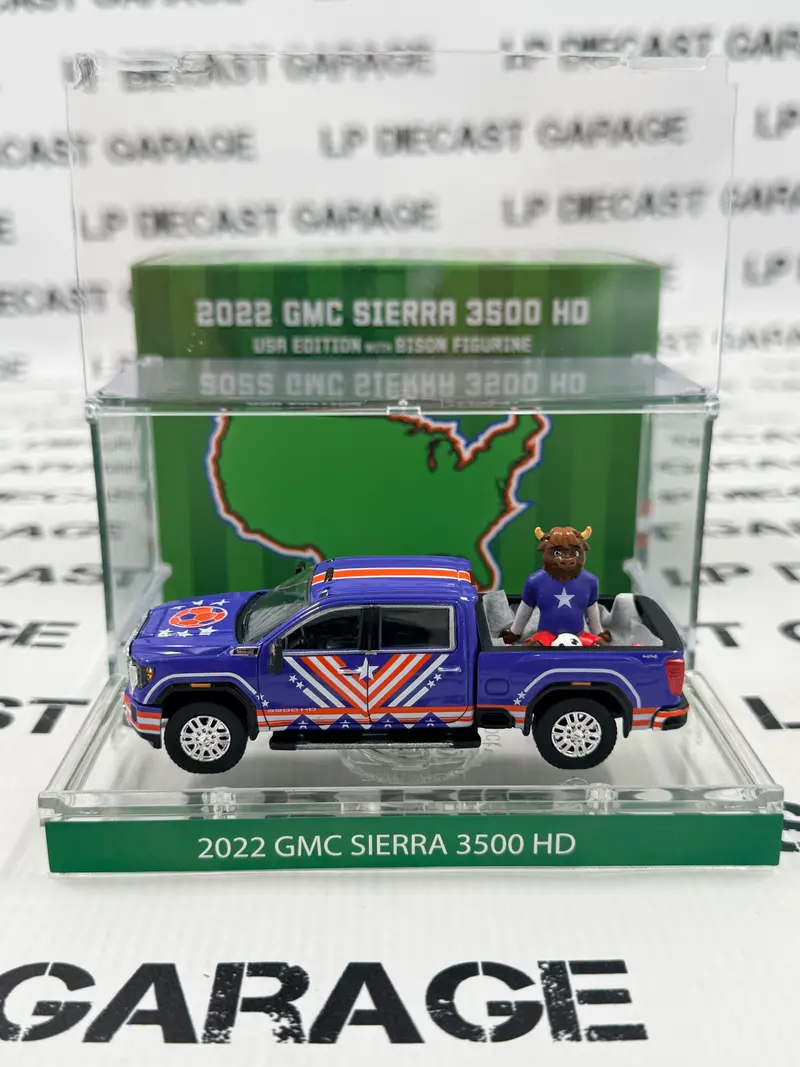 GREENLIGHT 2022 GMC Sierra 3500 USA Edition International Soccer 1