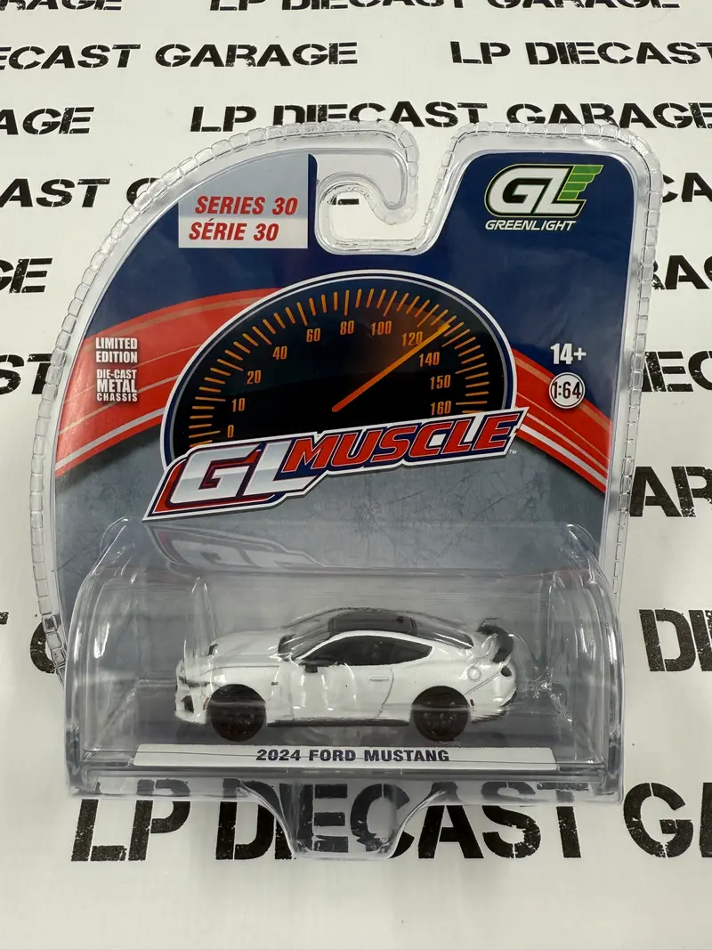 GREENLIGHT 2024 Ford Mustang Oxford White 1