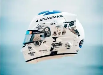 Helmet Alex Albon 2026 1