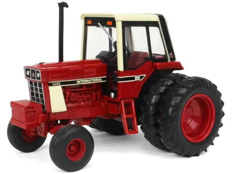 International 1086 Tractor with Duals  1
