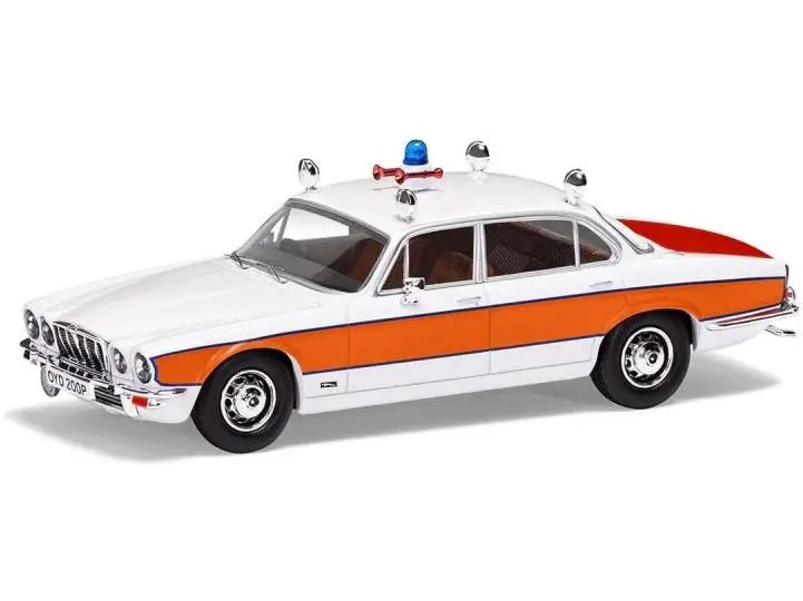 Jaguar XJ6 Series 2 4.2 litre Avon + Somerset Constabulary 1