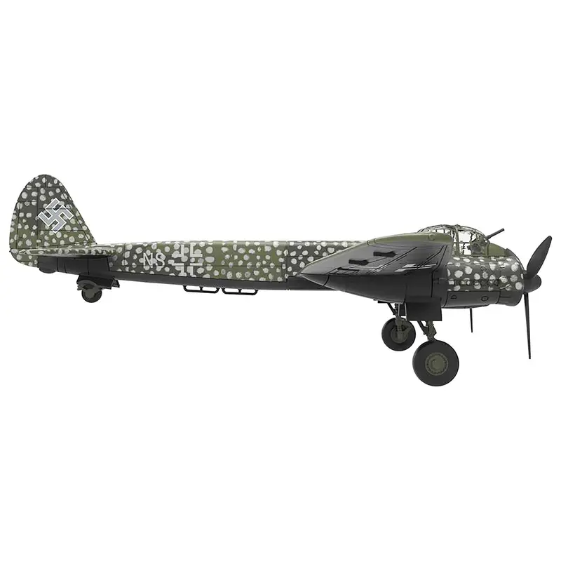 Junkers Ju 88 A-4 Combat Aircraft "8./KG 6 Operation Steinbock" German Luftwaffe (1944) "Planes of World War II" Series 1/144 Diecast Model Airplane by Luppa