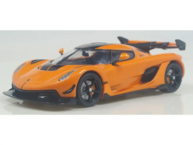 Koenigsegg Jesko 2022 orange 1