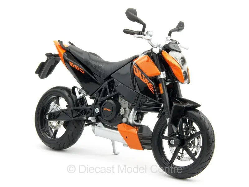 KTM 690 Duke Orange 1