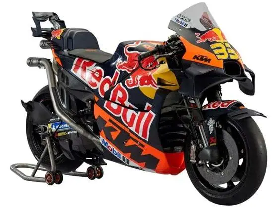 KTM RC16 Red Bull KTM Factory Racing MotoGP 2025 #33 Brad Binder 1