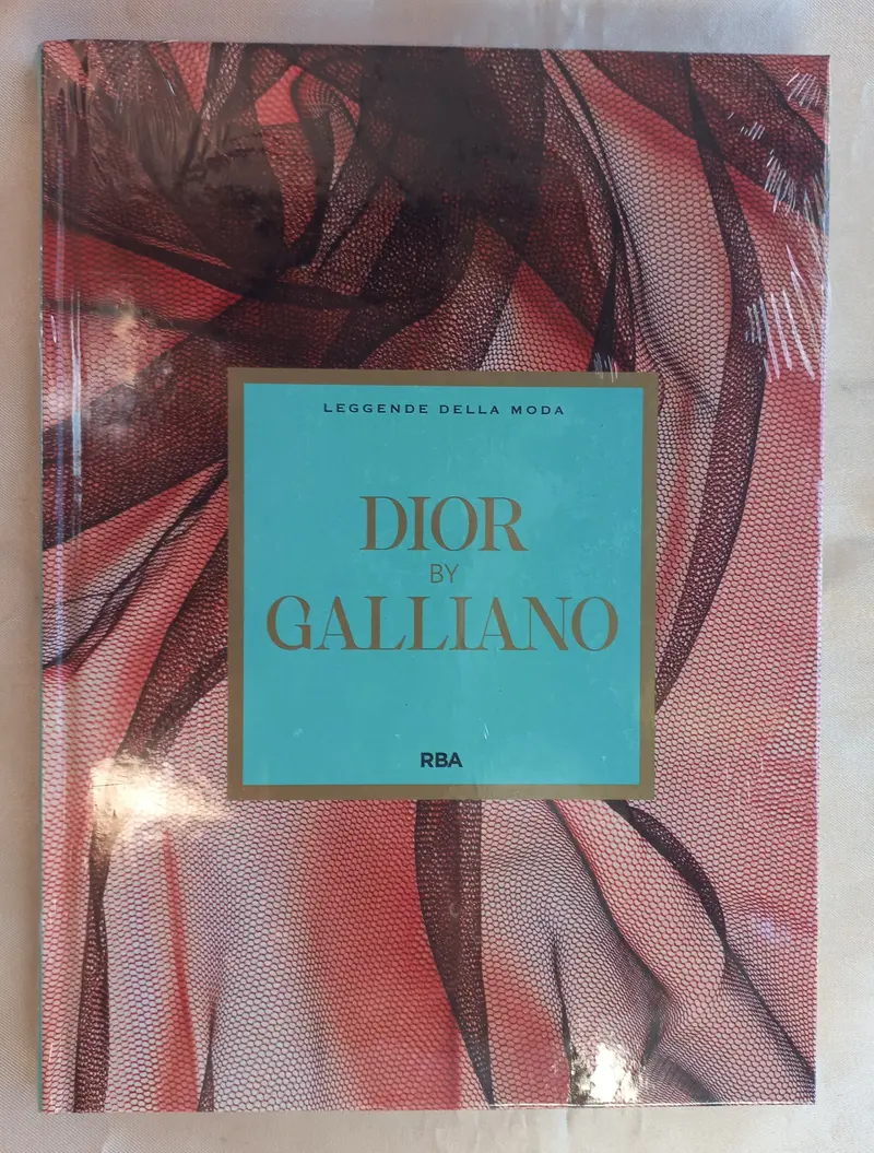 LEGGENDE della MODA - 15^ uscita DIOR by GALLIANO