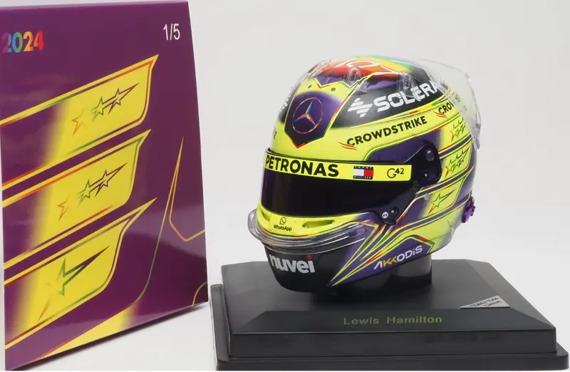 Lewis Hamilton - Helmet 1