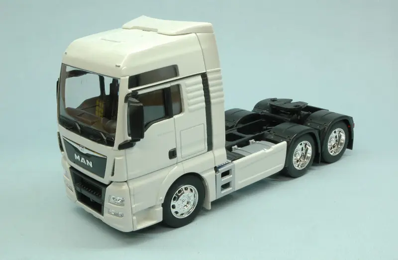 MAN TGX 26 440 (6x4) WHITE 1
