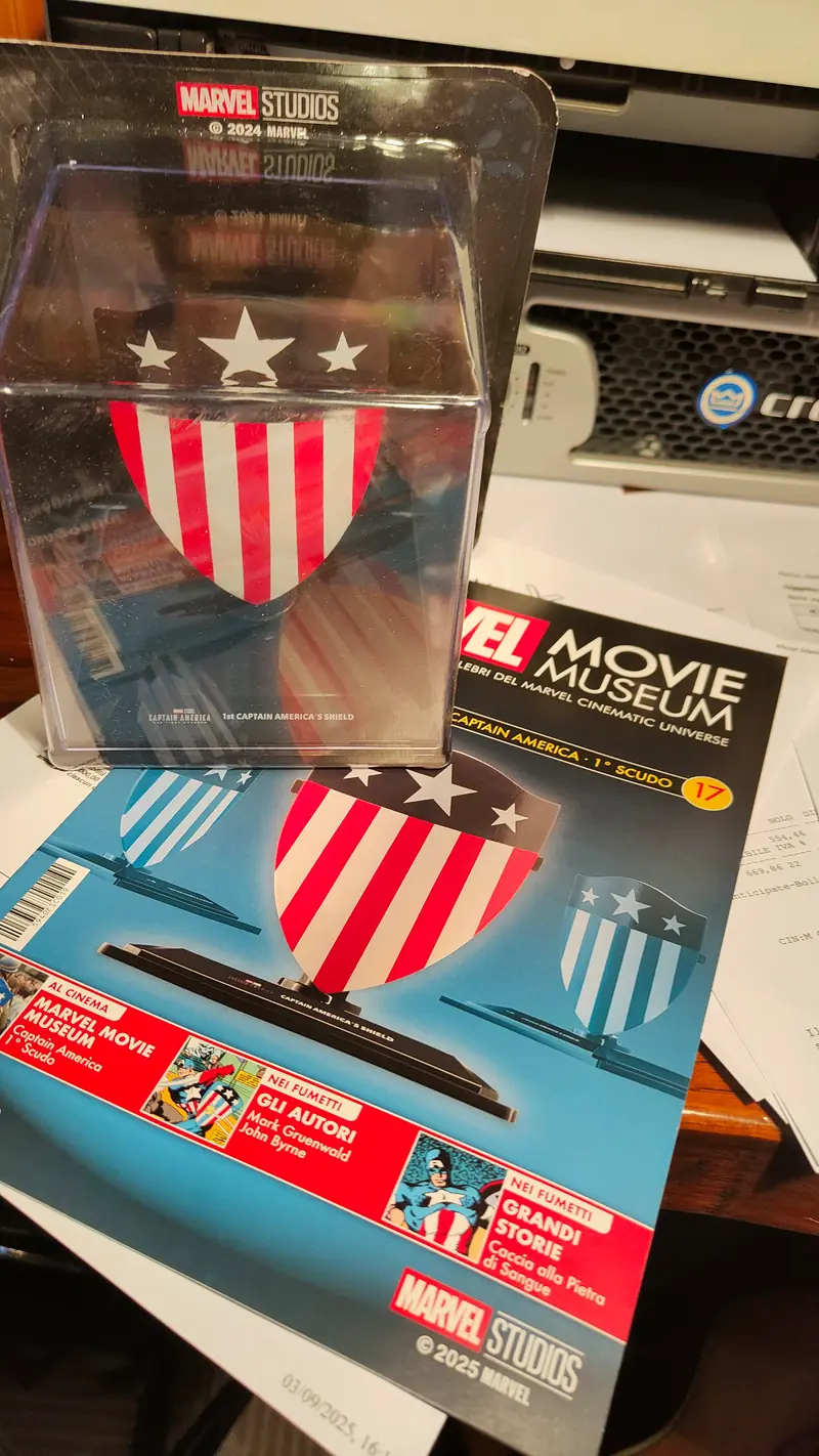 Marvel Movie Museum . Capitain America 1°scudo . 17° uscita Nuovo