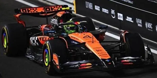McLaren - F1 MCL39 n°4 (2025) 1