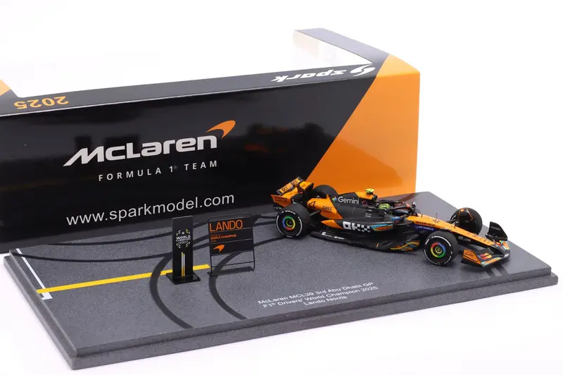 McLaren - F1 MCL39 n°4 (2025) 1